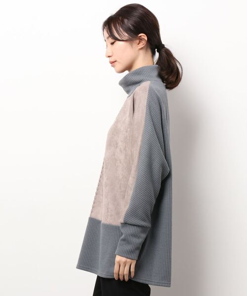 Three Four Time（ｽﾘｰﾌｫｰﾀｲﾑ）の「スエードリブ切替タートルネックチュニック（その他トップス・レディース・ブラウン/ベージュ・FREE）」の3枚目の写真