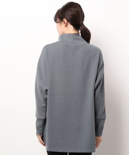 Three Four Time（ｽﾘｰﾌｫｰﾀｲﾑ）の「スエードリブ切替タートルネックチュニック（その他トップス・レディース・ブラウン/ベージュ・FREE）」の4枚目の写真