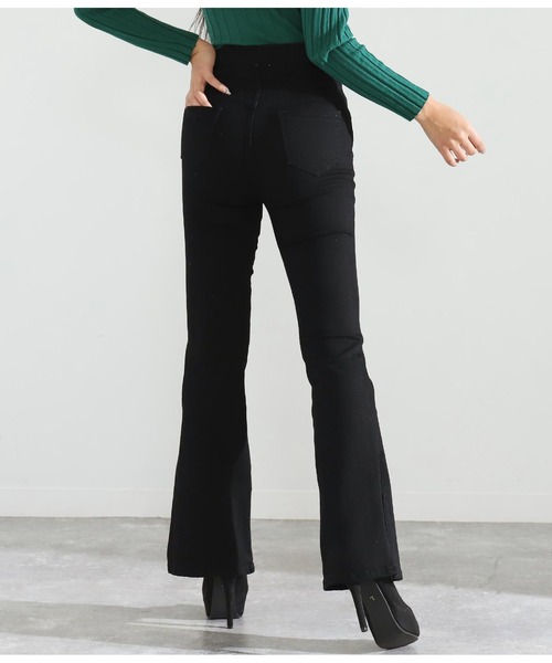 LATINA（ラティーナ）の「ハイウエスト超ストレッチサイドスリットフレアデニムパンツ（デニムパンツ・レディース・ブルー/ブラック・L/XL/M/S）」の8枚目の写真