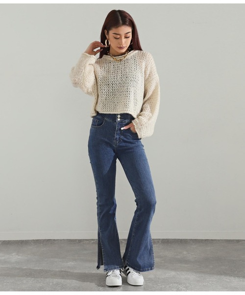 LATINA（ラティーナ）の「ハイウエスト超ストレッチサイドスリットフレアデニムパンツ（デニムパンツ・レディース・ブルー/ブラック・L/XL/M/S）」の4枚目の写真