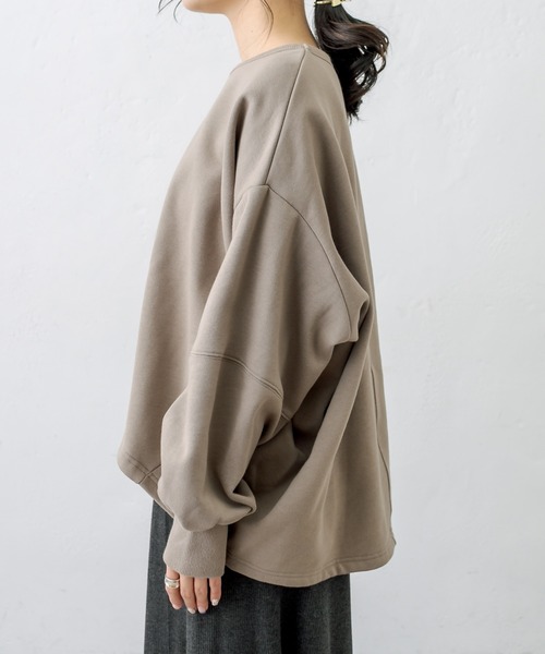 PUAL CE CIN（ピュアルセシン）の「裏起毛袖ボリュームBIGプルオーバー（スウェット・レディース・チャコールグレー/ベージュ/グレイッシュベージュ・FREE）」の17枚目の写真