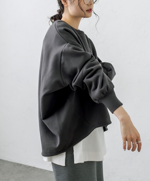 PUAL CE CIN（ピュアルセシン）の「裏起毛袖ボリュームBIGプルオーバー（スウェット・レディース・チャコールグレー/ベージュ/グレイッシュベージュ・FREE）」の12枚目の写真