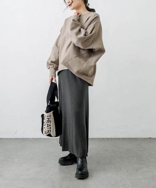 PUAL CE CIN（ピュアルセシン）の「裏起毛袖ボリュームBIGプルオーバー（スウェット・レディース・チャコールグレー/ベージュ/グレイッシュベージュ・FREE）」の8枚目の写真