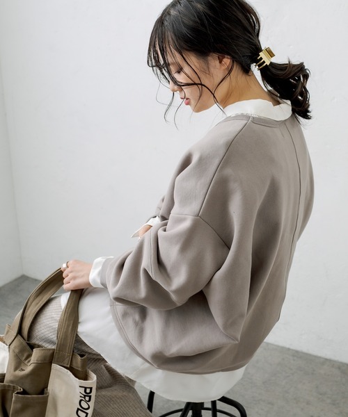 PUAL CE CIN（ピュアルセシン）の「裏起毛袖ボリュームBIGプルオーバー（スウェット・レディース・チャコールグレー/ベージュ/グレイッシュベージュ・FREE）」の20枚目の写真