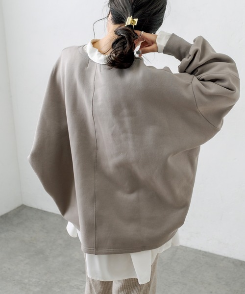 PUAL CE CIN（ピュアルセシン）の「裏起毛袖ボリュームBIGプルオーバー（スウェット・レディース・チャコールグレー/ベージュ/グレイッシュベージュ・FREE）」の4枚目の写真