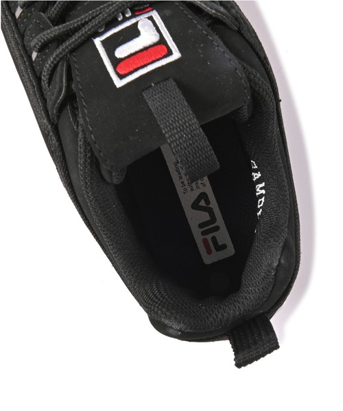 FILA（フィラ）の「ディスラプター2（スニーカー・メンズ・ブラック・22.5cm/23.5cm/24.5cm/25.5cm/26.5cm/27.5cm/23.0cm/24.0cm/25.0cm/26.0cm/27.0cm/28.0cm/29.0cm）」の2枚目の写真