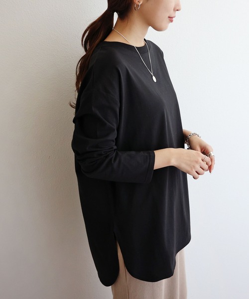 andme(アンドミー)の「USAコットン裏微起毛オーバーサイズ長袖Tシャツ(Tシャツ/カットソー・レディース・ブラック/ベージュ/オフホワイト/チャコールグレー/キナリ・M/S)」の4枚目の写真