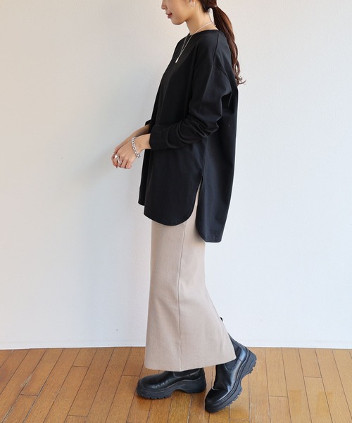 andme(アンドミー)の「USAコットン裏微起毛オーバーサイズ長袖Tシャツ(Tシャツ/カットソー・レディース・ブラック/ベージュ/オフホワイト/チャコールグレー/キナリ・M/S)」の13枚目の写真