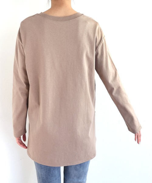andme(アンドミー)の「USAコットン裏微起毛オーバーサイズ長袖Tシャツ(Tシャツ/カットソー・レディース・ブラック/ベージュ/オフホワイト/チャコールグレー/キナリ・M/S)」の16枚目の写真
