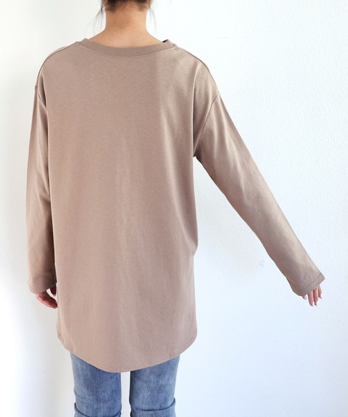 andme(アンドミー)の「USAコットン裏微起毛オーバーサイズ長袖Tシャツ(Tシャツ/カットソー・レディース・ブラック/ベージュ/オフホワイト/チャコールグレー/キナリ・M/S)」の19枚目の写真