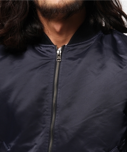 SHIPS JET BLUE（シップスジェットブルー）の「JB: ナイロン ツイルMA-1 ジャケット 15SS（ミリタリージャケット・メンズ・ネイビー/オリーブ・LARGE/MEDIUM/SMALL）」の11枚目の写真