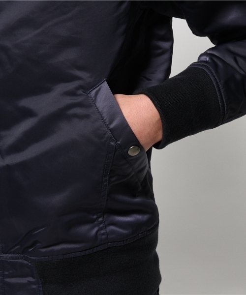 SHIPS JET BLUE（シップスジェットブルー）の「JB: ナイロン ツイルMA-1 ジャケット 15SS（ミリタリージャケット・メンズ・ネイビー/オリーブ・LARGE/MEDIUM/SMALL）」の6枚目の写真