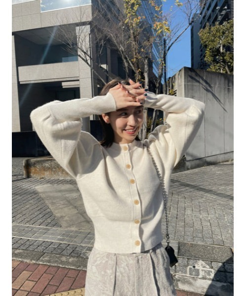 MOUSSY（マウジー）の「TUCK SLEEVE カーディガン（カーディガン/ボレロ・レディース・ブラウン/ブラック/ライトカーキ/アイボリー・FREE）」の16枚目の写真