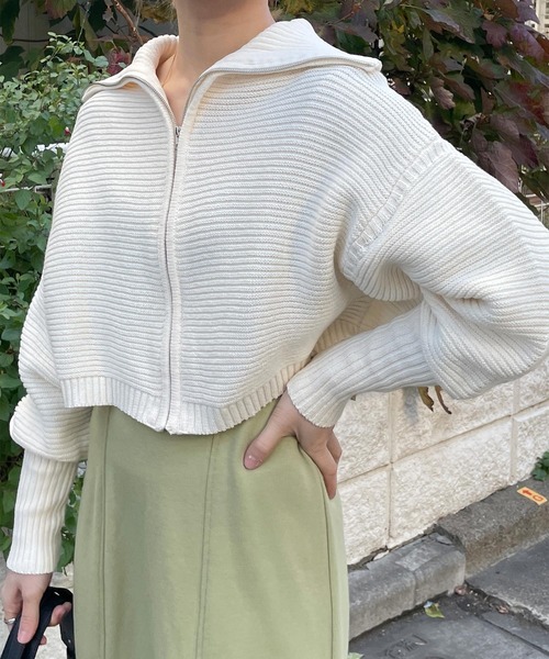 w closet（ダブルクローゼット）の「スタンドネックZIPカーディガン（カーディガン/ボレロ・レディース・オフホワイト/オレンジ/グリーン・FREE）」の2枚目の写真