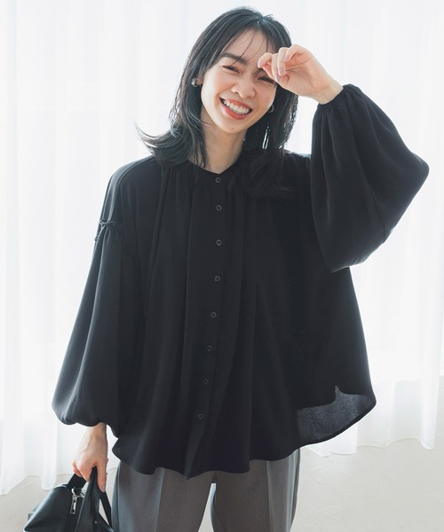 coca（coca）（コカ）の「袖フリルボリュームブラウス（シャツ/ブラウス・レディース・ホワイト/ブラック・M/L）」の2枚目の写真