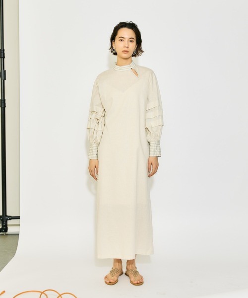 Whim Gazette（ウィムガゼット）の「【THE PAUSE】タックスリーブパフワンピース（ワンピース・レディース・ブラック/ライトベージュ・FREE）」の4枚目の写真