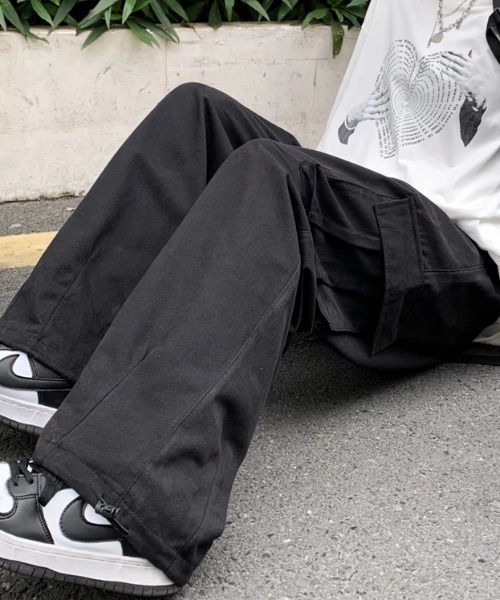 MGV（エムジーヴィー）の「サイドポケット2WAYワイドカーゴパンツ（カーゴパンツ・メンズ・カーキ/ベージュ/ブラック・MEDIUM/LARGE/X-LARGE）」の4枚目の写真