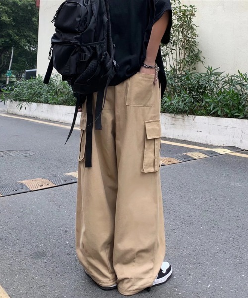 MGV（エムジーヴィー）の「サイドポケット2WAYワイドカーゴパンツ（カーゴパンツ・メンズ・カーキ/ベージュ/ブラック・MEDIUM/LARGE/X-LARGE）」の9枚目の写真