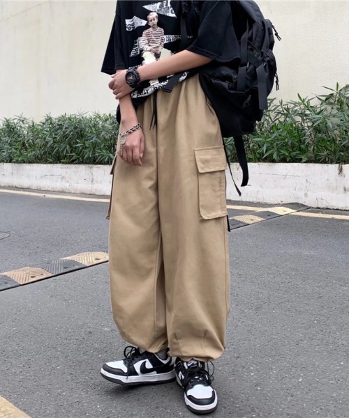 MGV（エムジーヴィー）の「サイドポケット2WAYワイドカーゴパンツ（カーゴパンツ・メンズ・カーキ/ベージュ/ブラック・MEDIUM/LARGE/X-LARGE）」の21枚目の写真