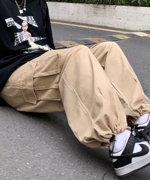MGV（エムジーヴィー）の「サイドポケット2WAYワイドカーゴパンツ（カーゴパンツ・メンズ・カーキ/ベージュ/ブラック・MEDIUM/LARGE/X-LARGE）」の17枚目の写真
