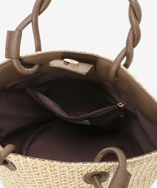 le.coeur blanc（ルクールブラン）の「ツイストハンドルトート（トートバッグ・レディース・アイボリー・FREE）」の11枚目の写真