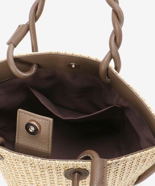 le.coeur blanc（ルクールブラン）の「ツイストハンドルトート（トートバッグ・レディース・アイボリー・FREE）」の12枚目の写真