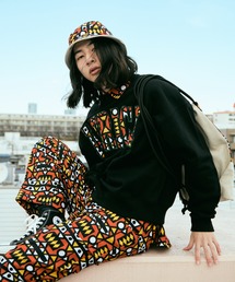 <moyan ecri>”オーガニックコットン100％AFRICA”パッチ刺繍裏毛プルオーバー