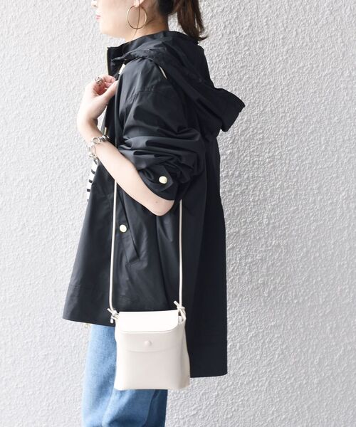 SHIPS（シップス）の「*〈撥水加工/手洗い可能〉LIMONTA EASTナイロンマウンテンパーカー◆（マウンテンパーカー・レディース・ブラック/ネイビー・ONE SIZE）」の19枚目の写真