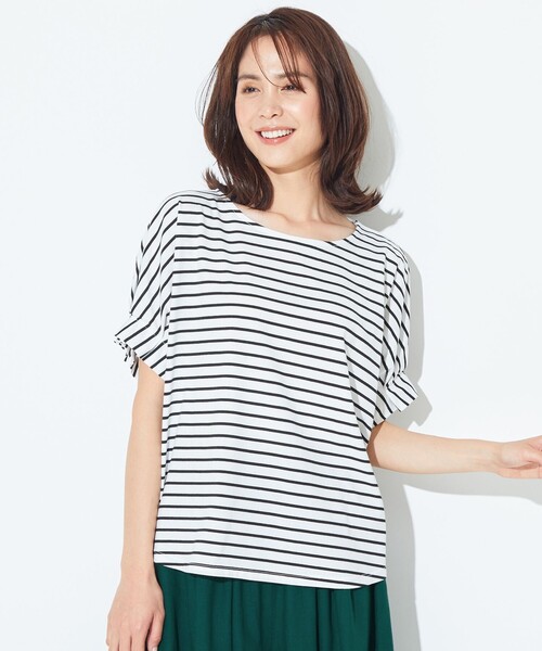 ANY(エニィ)の「【接触冷感・UVケア】ドルマンスリーブ Tブラウス(Tシャツ/カットソー・レディース・グリーン系/ブラック系/アイボリー系1/ライトグレー系/ブルー系/アイボリー系/オールドローズ系/ブラウン系/グレー系/ピーコックグリーン系/レッド系/ライトイエロー系/ダークブラウン系・3/2)」の7枚目の写真