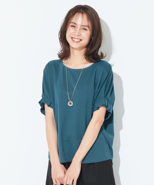 ANY(エニィ)の「【接触冷感・UVケア】ドルマンスリーブ Tブラウス(Tシャツ/カットソー・レディース・グリーン系/ブラック系/アイボリー系1/ライトグレー系/ブルー系/アイボリー系/オールドローズ系/ブラウン系/グレー系/ピーコックグリーン系/レッド系/ライトイエロー系/ダークブラウン系・3/2)」の8枚目の写真