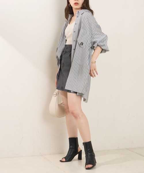 Chico(チコ)の「胸刺繍ブロッキングオーバーシャツ(シャツ/ブラウス・レディース・ブラック系その他2/ミント/ピンク系その他2/ホワイト/ライトピンク・FREE)」の12枚目の写真