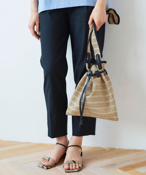 le.coeur blanc（ルクールブラン）の「メッシュナイロンドロストリングバッグ（ショルダーバッグ・レディース・ブラック/ベージュ・FREE）」の6枚目の写真