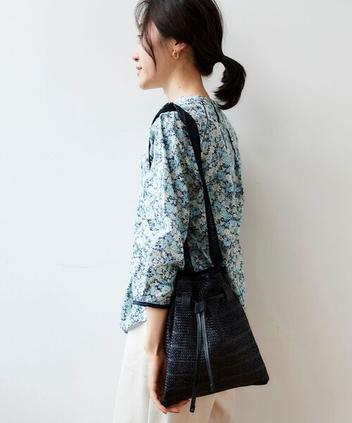 le.coeur blanc（ルクールブラン）の「メッシュナイロンドロストリングバッグ（ショルダーバッグ・レディース・ブラック/ベージュ・FREE）」の13枚目の写真