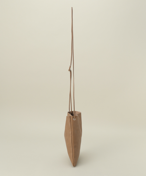 JOURNAL STANDARD（ジャーナルスタンダード）の「【ARTS&CRAFTS /アーツアンドクラフツ】VEGETABLE HORSE ショルダーバッグ（ショルダーバッグ・メンズ・ブラック/ベージュ・FREE）」の19枚目の写真