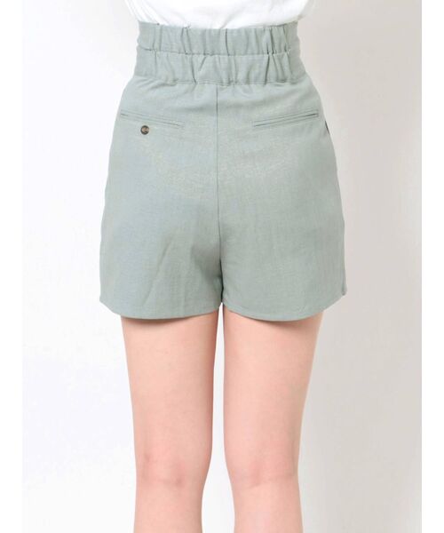 MURUA（ムルーア）の「タックワイドバミューダパンツ【セットアップ着用可能】（スラックス・レディース・ベージュ/ブラウン/ブルー・1/2）」の16枚目の写真