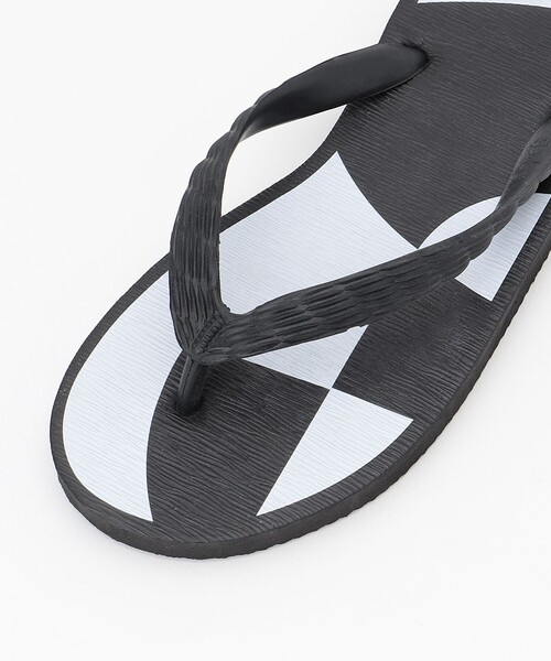 JOSEPH STUDIO（ジョゼフストゥディオ）の「【ユニセックス】パックビーチサンダル　CURVED（サンダル・レディース・ブラック系・24/25/27/28）」の5枚目の写真