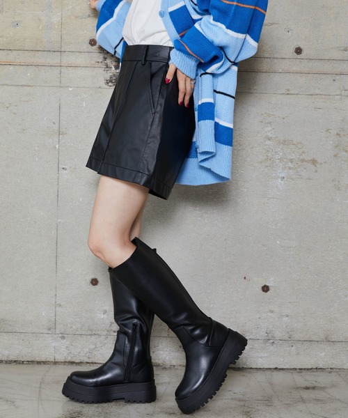 WEGO（ウィゴー）の「WEGO/フェイクレザーピンタックショートパンツ（その他パンツ・レディース・アイボリー/ブラック・FREE）」の10枚目の写真