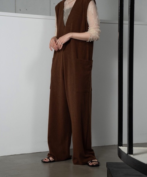 lawgy（ラウジー）の「side pocket 2way all in one(self cut)（つなぎ/オールインワン・レディース・ブラック/ブラウン・FREE）」の16枚目の写真