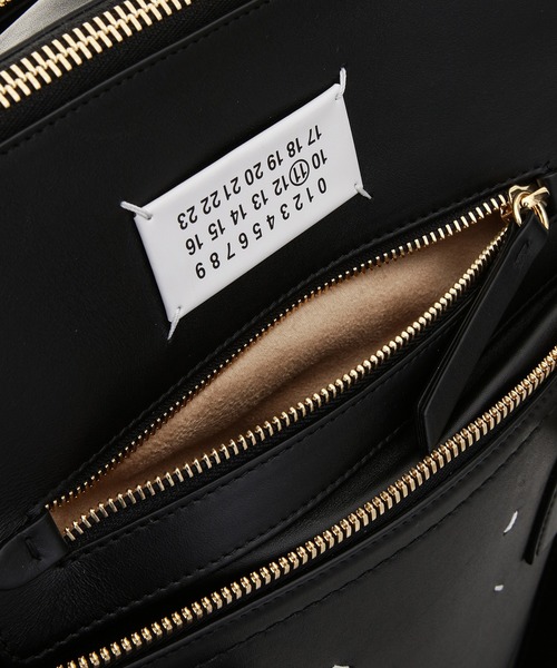 Maison Margiela（メゾンマルジェラ）の「SHOULDER BAG（ショルダーバッグ・メンズ・ブラック・FREE）」の9枚目の写真