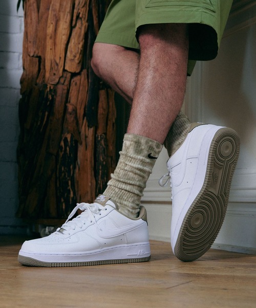 NIKE（ナイキ）の「ナイキ エア フォース 1 '07 メンズシューズ / Nike Air Force 1 '07 Men's Shoes（スニーカー・メンズ・ホワイト/ホワイト系その他2・24/26/27/25.5/26.5/24.5/30/25/28/29/28.5/27.5/29.5）」の18枚目の写真