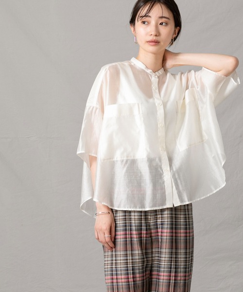 Liyoca（リヨカ）の「Ｔｅシアーバンドカラーシャツ（シャツ/ブラウス・レディース・パープル/オフホワイト・FREE）」の2枚目の写真