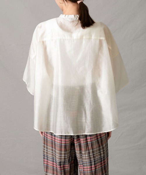 Liyoca（リヨカ）の「Ｔｅシアーバンドカラーシャツ（シャツ/ブラウス・レディース・パープル/オフホワイト・FREE）」の20枚目の写真