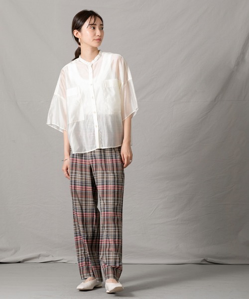 Liyoca（リヨカ）の「Ｔｅシアーバンドカラーシャツ（シャツ/ブラウス・レディース・パープル/オフホワイト・FREE）」の3枚目の写真