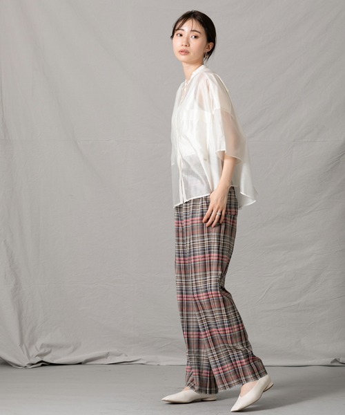 Liyoca（リヨカ）の「Ｔｅシアーバンドカラーシャツ（シャツ/ブラウス・レディース・パープル/オフホワイト・FREE）」の6枚目の写真