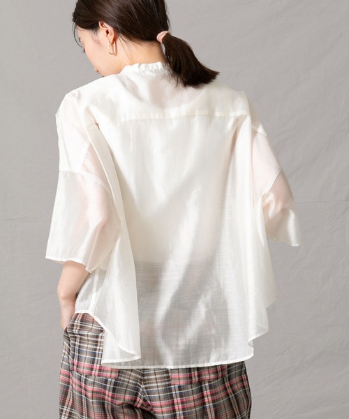 Liyoca（リヨカ）の「Ｔｅシアーバンドカラーシャツ（シャツ/ブラウス・レディース・パープル/オフホワイト・FREE）」の9枚目の写真