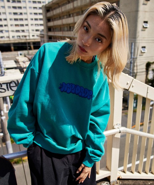 NYUDROP(ニュードロップ)の「【NYUDROP】GRAFFITI LOGO PIGMENT DYED CREWNECK SWEAT / グラフィックロゴ刺繍 ピグメント裏毛クルーネックスウェット(スウェット・メンズ・ブラック/ブルー/グリーン・M/L/XL)」の8枚目の写真