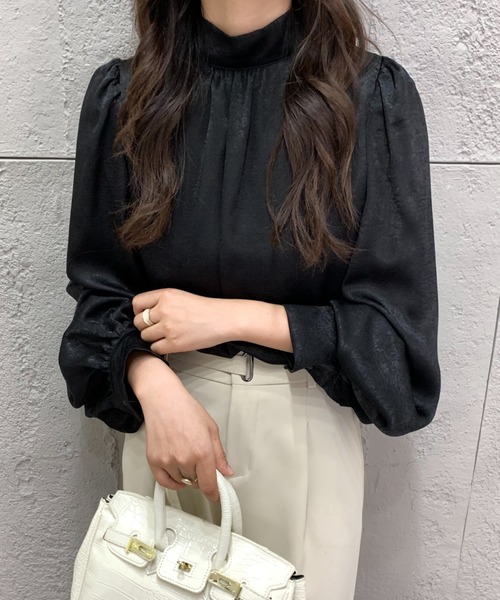 ECLIN（エクラン）の「ボリューム袖スタンドカラーブラウス（シャツ/ブラウス・レディース・ブラック/ベージュ/グレー・M/L）」の16枚目の写真