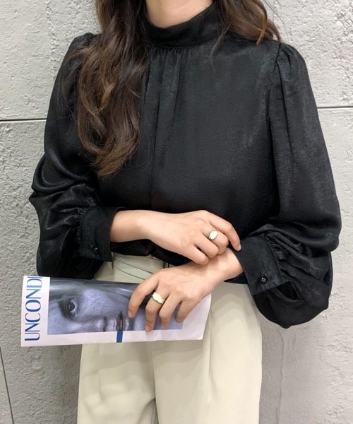 ECLIN（エクラン）の「ボリューム袖スタンドカラーブラウス（シャツ/ブラウス・レディース・ブラック/ベージュ/グレー・M/L）」の19枚目の写真