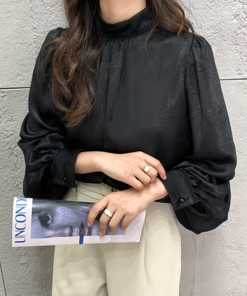 ECLIN（エクラン）の「ボリューム袖スタンドカラーブラウス（シャツ/ブラウス・レディース・ブラック/ベージュ/グレー・M/L）」の22枚目の写真