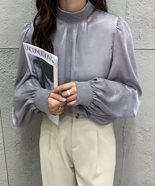 ECLIN（エクラン）の「ボリューム袖スタンドカラーブラウス（シャツ/ブラウス・レディース・ブラック/ベージュ/グレー・M/L）」の6枚目の写真